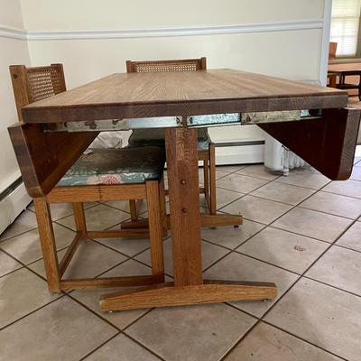 Drop Leaf Kitchen Table With 4 chairs