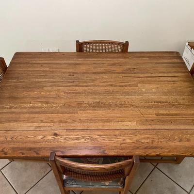 Drop Leaf Kitchen Table With 4 chairs