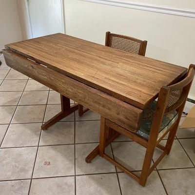 Drop Leaf Kitchen Table With 4 chairs