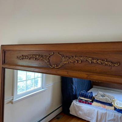 Sale Photo Thumbnail #317: 6 drawer with beautiful vintage design. In great condition. 74L x 21W x 33H. Mirror 43.5Wx 40.5h.