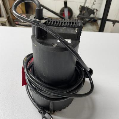 Wayne 1/6 HP Reinforced Thermoplastic Submersible Multi-Use Pump