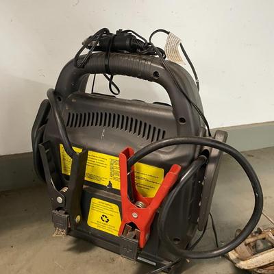 Vector Jump Starter 12 Volt DC Power Supply