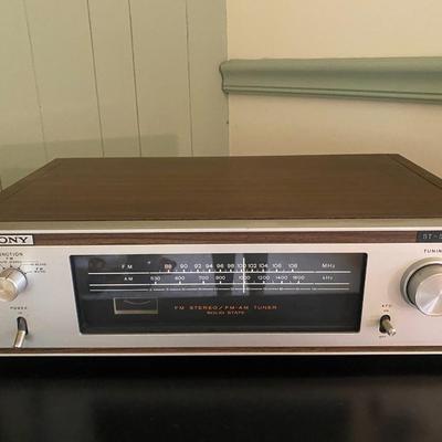 Sony ST-5600 Wood Cabinet Solid State Tuner