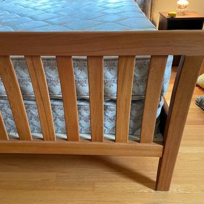 Queen size bed