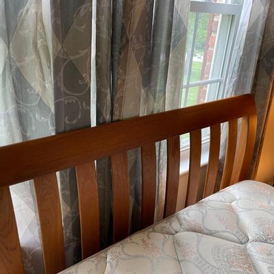 Queen size bed