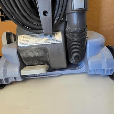 Hoover Wind Tunnel upright vacuum cleaner