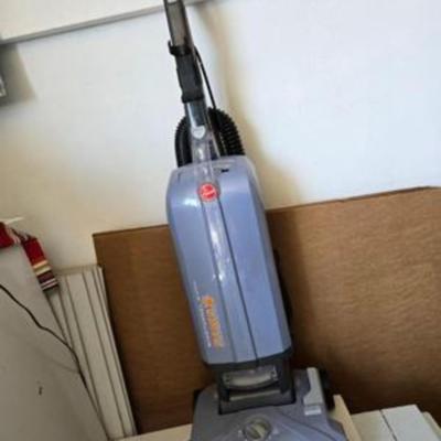 Hoover Wind Tunnel upright vacuum cleaner
