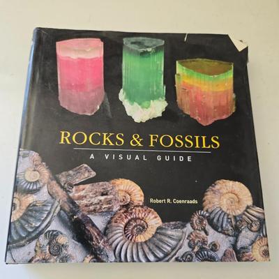 Wildlife, Wilderness & Wonders: Nature Enthusiast - 4 Nature & Outdoor Books – Fishing, Wilderness, Wolves & Fossils