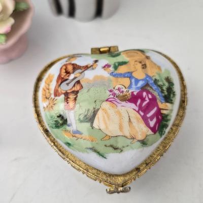 Vintage Religious & Decorative Trinkets – Catholic Icons, Trinket Boxes, Jewelry & More