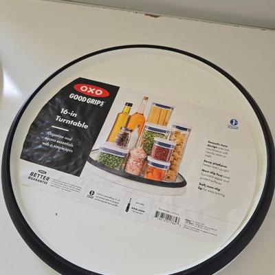 Baking & Kitchen Essentials Lot – Pyrex, Glassware, Cooling Rack, Turntables / Lazy susans