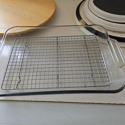 Baking & Kitchen Essentials Lot – Pyrex, Glassware, Cooling Rack, Turntables / Lazy susans