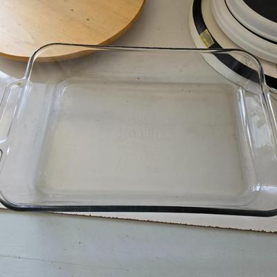 Baking & Kitchen Essentials Lot – Pyrex, Glassware, Cooling Rack, Turntables / Lazy susans