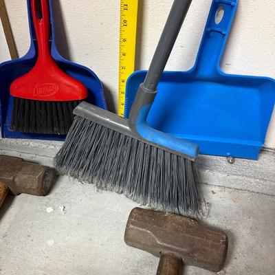 Vtg mallets, socket set, more