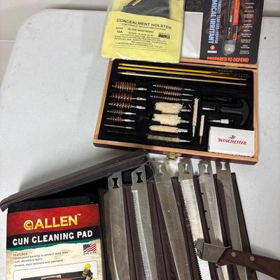 Kai cutlery knife w/blades, gun supplies