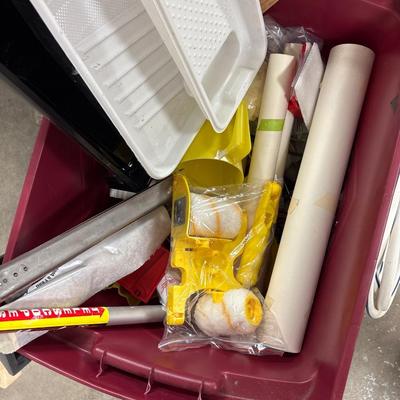 Tote of painting & hose