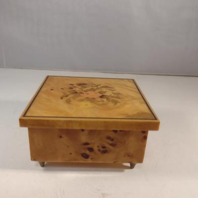 Reuge Italian Music Box 'Theme from Ice Castles'
