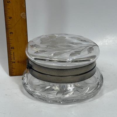 Sale Photo Thumbnail #399: Very Good Previously Owned Condition. 5" x 3"