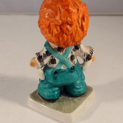 Vintage Goebel 'Plenty of Nothing' Figurine- Approx 4" Tall