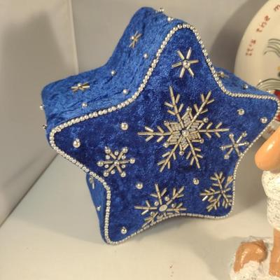 Collection of Winter Theme Home Decor