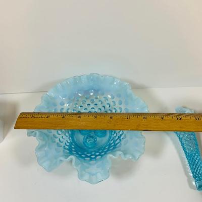 LOT 7: Fenton Hobnail Blue Three Horn Epergne Bud Vase