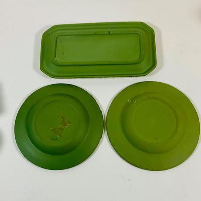 LOT 26: Collection of Smaller Wedgewood Pieces in Assorted Colors