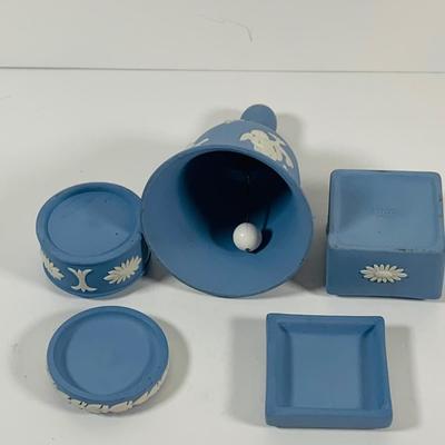 LOT 26: Collection of Smaller Wedgewood Pieces in Assorted Colors