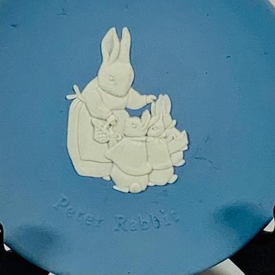 LOT 26: Collection of Smaller Wedgewood Pieces in Assorted Colors