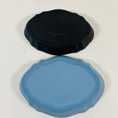 LOT 26: Collection of Smaller Wedgewood Pieces in Assorted Colors