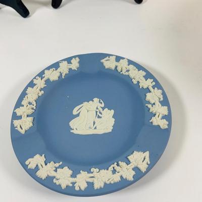 LOT 27: Collection of Wedgwood China Pieces Including Compote, Pitcher, Trinket Box and More