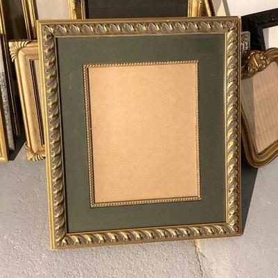 LOT 60: Large Collection of Picture Frames