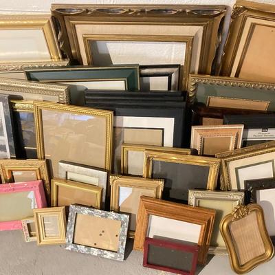 LOT 60: Large Collection of Picture Frames
