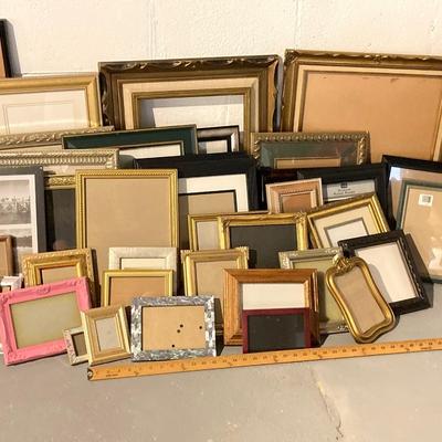 LOT 60: Large Collection of Picture Frames