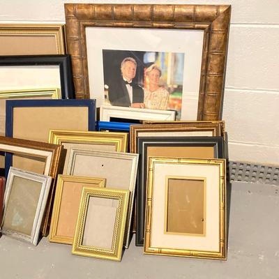 LOT 61: Picture Frames of Assorted Sizes