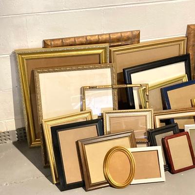 LOT 61: Picture Frames of Assorted Sizes