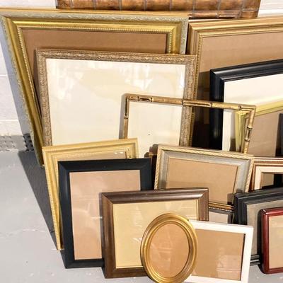 LOT 61: Picture Frames of Assorted Sizes
