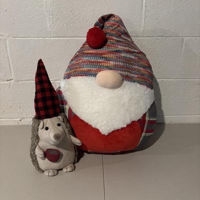 LOT 82: Holiday Plush Bears, Snowmen & Others