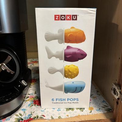 LOT 83: Ninja Creami NC301 & Zoku Fish Pop Molds