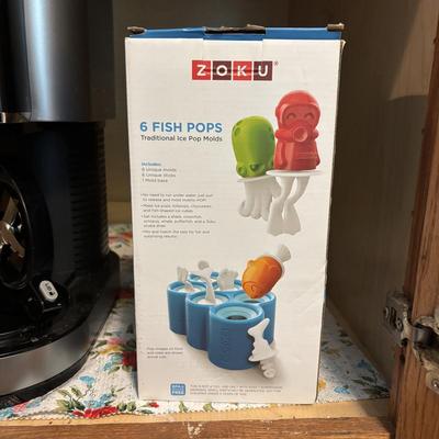 LOT 83: Ninja Creami NC301 & Zoku Fish Pop Molds