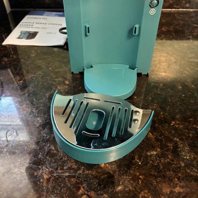 LOT 84: Kitchen Appliances: Ambiano Single Server Coffee Maker, Miiler 2-Slice Retro Toaster & Dash Mini Pizzelle Maker