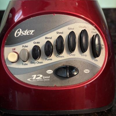 LOT 85: Oster Blender & Mini Cast Enamel Pots (24oz)