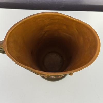 LOT 89: Vintage Roseville Bushberry Vase