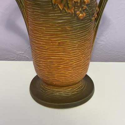 LOT 89: Vintage Roseville Bushberry Vase