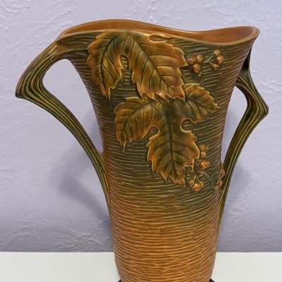 LOT 89: Vintage Roseville Bushberry Vase
