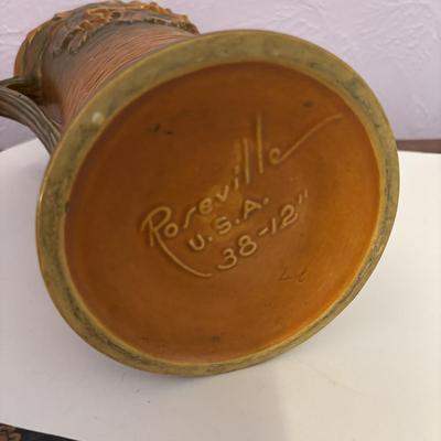 LOT 89: Vintage Roseville Bushberry Vase