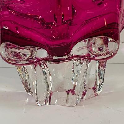 LOT 118: Vintage Pink Art Glass Bowl
