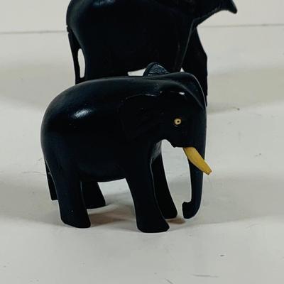 LOT 122: A Large Pack of Elephant Figures Including Etched Shells