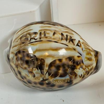 LOT 122: A Large Pack of Elephant Figures Including Etched Shells