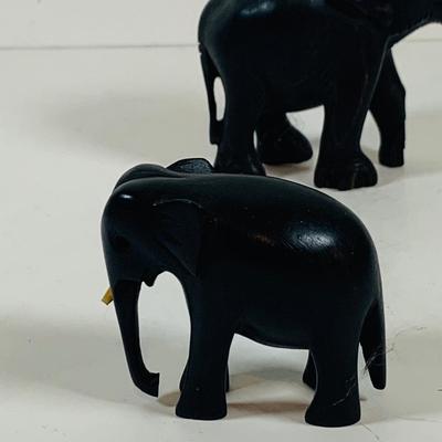 LOT 122: A Large Pack of Elephant Figures Including Etched Shells