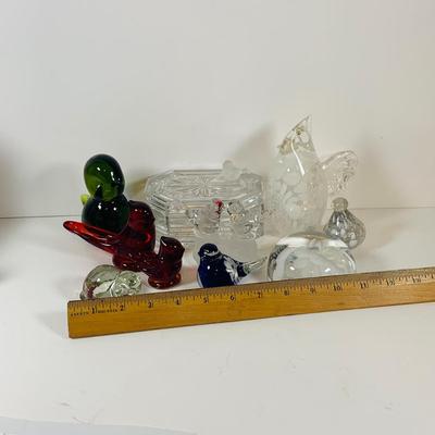LOT 126: Assortment of Art Glass and Crystal Bird Figures, Trinket Box and More