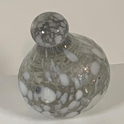 LOT 126: Assortment of Art Glass and Crystal Bird Figures, Trinket Box and More